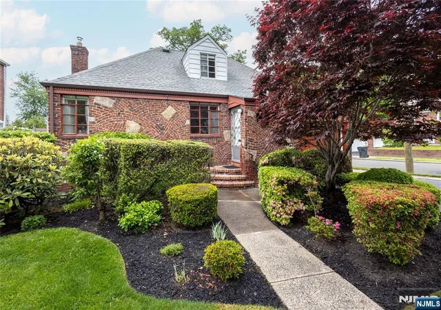Homes for sale in Bergenfield, NJ | 179 E Main St, Bergenfield, NJ 07621 | MLS# 26019332