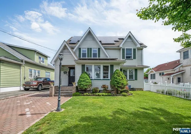 Homes for sale in Wood Ridge, NJ | 395 Wood Ridge Ave, Wood Ridge, NJ 07075 | MLS# 26019343