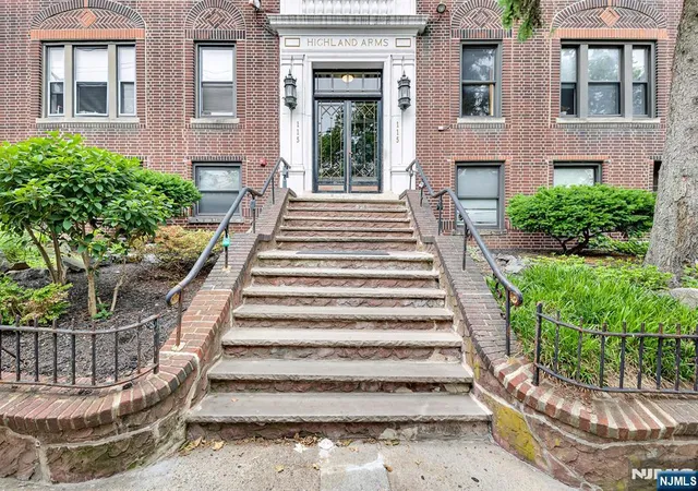 Homes for sale in Jersey City, NJ | 115 Highland Ave, Jersey City, NJ 07306