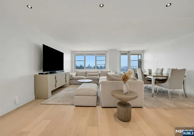 Homes for sale in West New York, NJ | 6040 Boulevard East #31E, West New York, NJ 07093 | MLS# 26019380