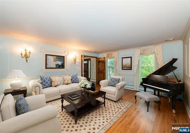3rd image of 1051 Westwood Ave, Old Tappan, NJ 07675 | MLS# 26019432