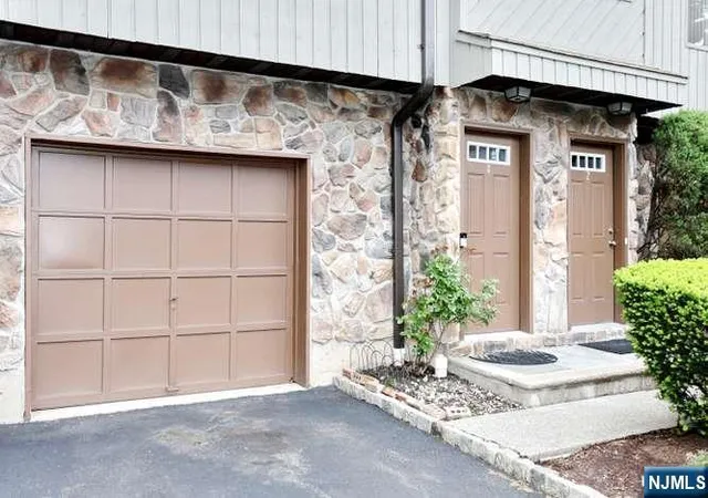 Photo 2 of Townhouse for sale at 290 Hamilton Pl #4, Hackensack, NJ 07601 | MLS# 26019486 | Listing updated on 2026-06-26