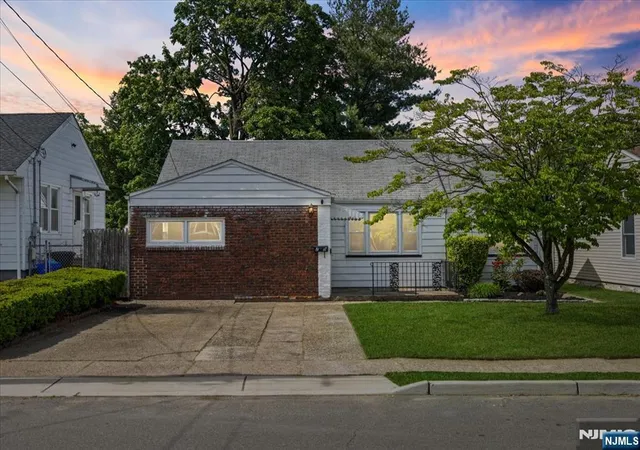 3rd image of 29 Graham Ter, Saddle Brook, NJ 07663 | MLS# 26019502