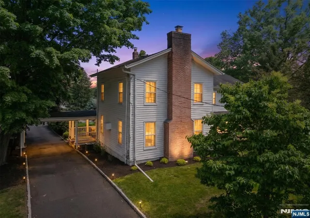 Homes for sale in Woodcliff Lake, NJ | 16 Pascack Rd, Woodcliff Lake, NJ 07677 | MLS# 26019525