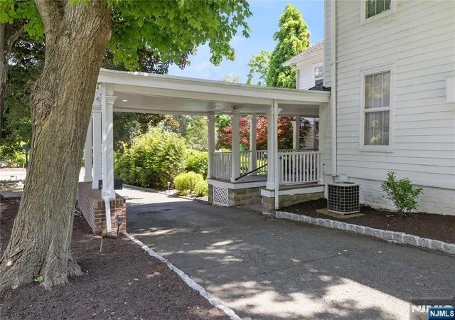 Homes for sale in Woodcliff Lake, NJ | 16 Pascack Rd, Woodcliff Lake, NJ 07677 | MLS# 26019525