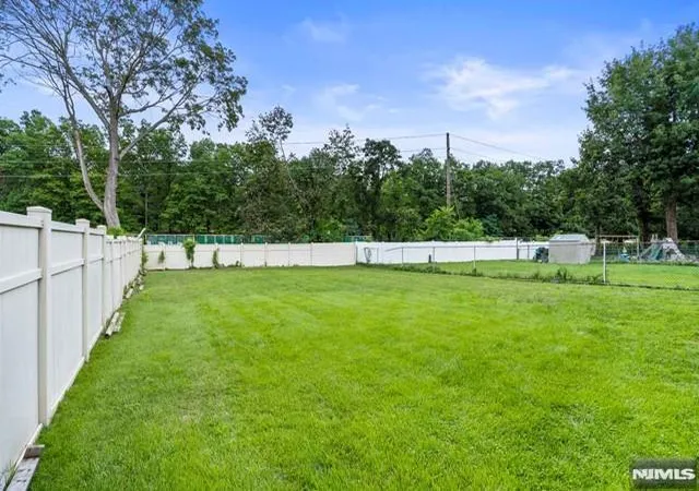 Homes for sale in Teaneck, NJ | 531 Chestnut Pl, Teaneck, NJ 07666 | MLS# 26019620