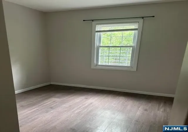 11th image of 108 Peabody Pl, Newark, NJ 07104 | MLS# 26019638