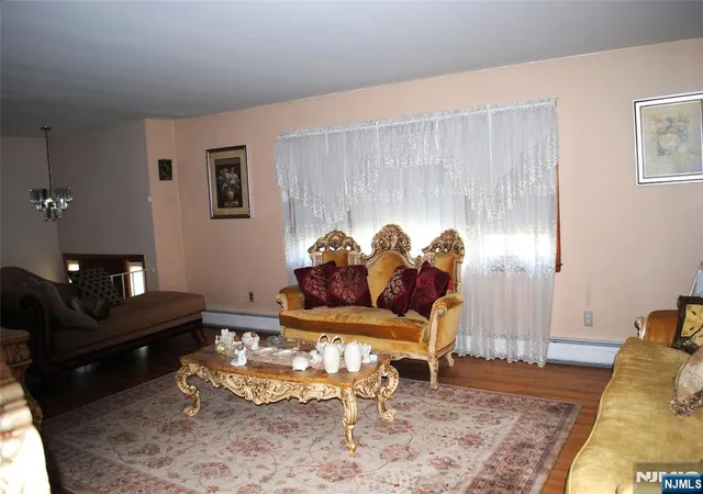 Homes for sale in Totowa, NJ | 633 Totowa Rd, Totowa, NJ 07512 | MLS# 26019648