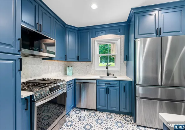 4th image of 16 Sioux Trl, Denville Township, NJ 07834 | MLS# 26019659