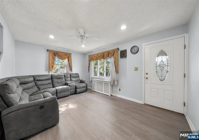 Homes for sale in Fair Lawn, NJ | 32-06 Rosalie St, Fair Lawn, NJ 07410 | MLS# 26019672