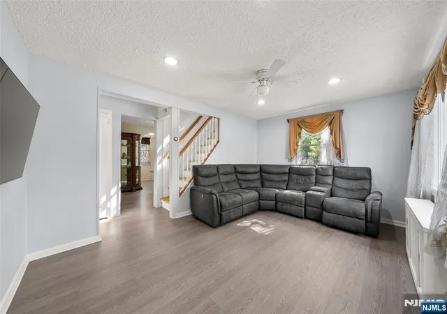 Homes for sale in Fair Lawn, NJ | 32-06 Rosalie St, Fair Lawn, NJ 07410 | MLS# 26019672