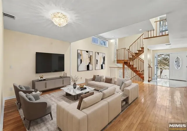 1st image of 376 Kenwood #9, Englewood, NJ 07631 | MLS# 26019698