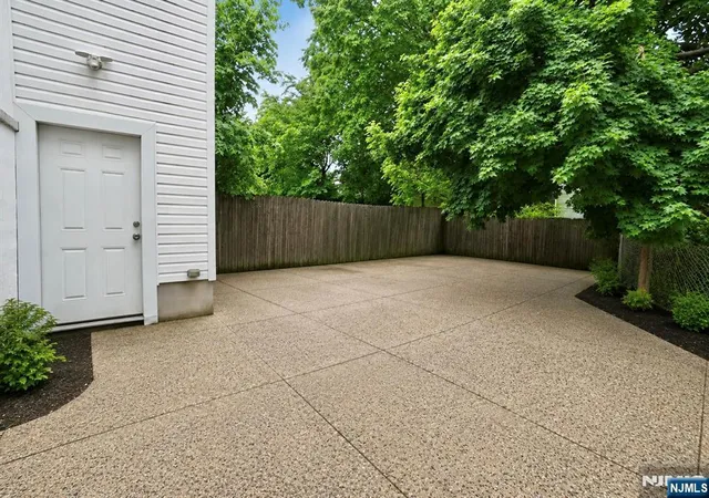 Homes for sale in Newark, NJ | 395 S 15th St, Newark, NJ 07103 | MLS# 26019702