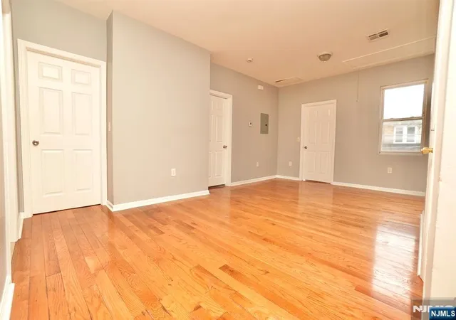 3rd image of 395 S 15Th St, Newark, NJ 07103 | MLS# 26019702