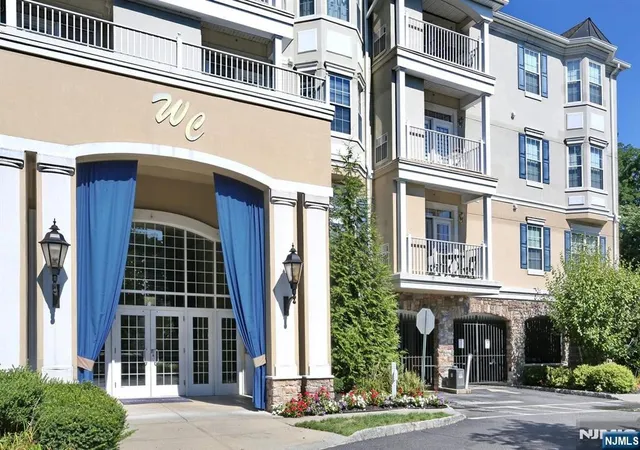 Homes for sale in Rochelle Park, NJ | 175 Rochelle Ave #321, Rochelle Park, NJ 07662 | MLS# 26019720