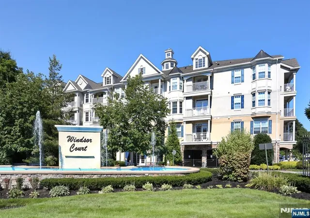 Homes for sale in Rochelle Park, NJ | 175 Rochelle Ave #321, Rochelle Park, NJ 07662 | MLS# 26019720