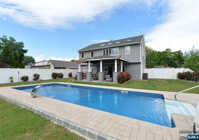 Homes for sale in Rochelle Park, NJ | 59 Hahn Ave, Rochelle Park, NJ 07662 | MLS# 26019746