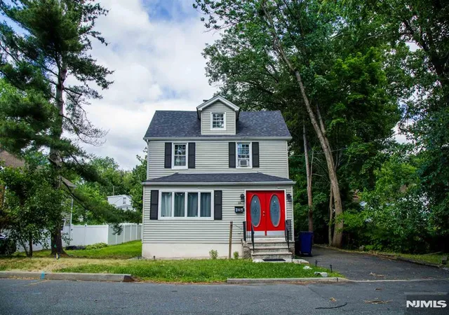 Homes for sale in Hackensack, NJ | 518 W Anderson St, Hackensack, NJ 07601 | MLS# 26019749