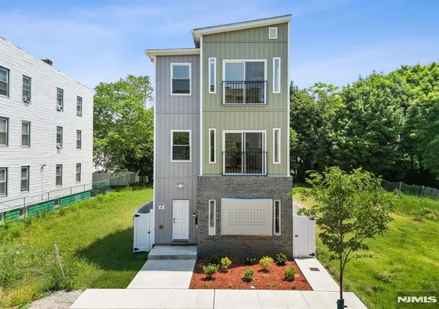 Multi family home for sale at 840 S 19Th St, Newark, NJ 07108 | MLS# 26019764