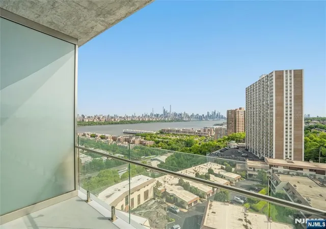 4th image of 320 Adolphus Ave #911, Cliffside Park, NJ 07010 | MLS# 26019767