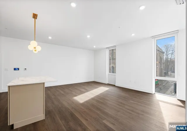 Homes for sale in Newark, NJ | 21 Lincoln Park #100, Newark, NJ 07102 | MLS# 26019771