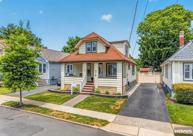 Homes for sale in Hawthorne, NJ | 119 Kingston Ave, Hawthorne, NJ 07506 | MLS# 26019780