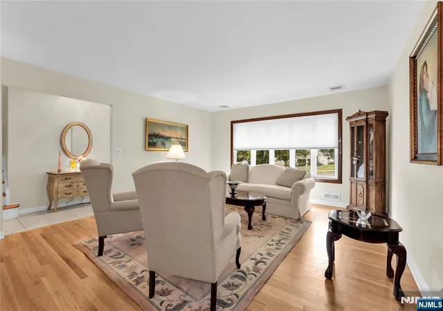 5th image of 23 Ridge Ct, Cedar Grove, NJ 07009 | MLS# 26019804