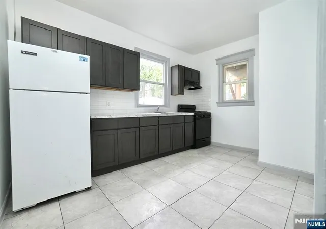 3rd image of 240-242 Sunset Ave, Newark, NJ 07106 | MLS# 26019857