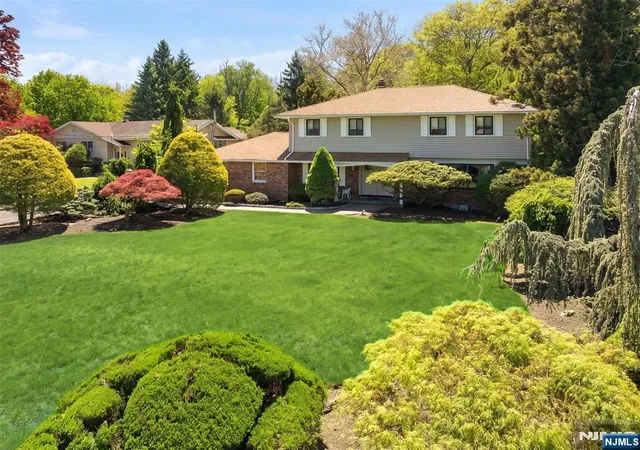 Homes for sale in Hillsdale, NJ | 25 Maria Dr, Hillsdale, NJ 07642 | MLS# 26019876