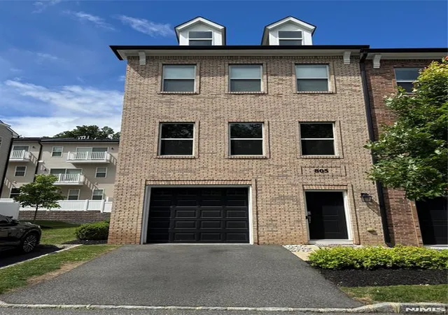 Homes for sale in Little Falls, NJ | 805 Abbe Rd, Little Falls, NJ 07424 | MLS# 26019880