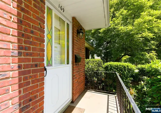 Homes for sale in Teaneck, NJ | 169 Hamilton Rd, Teaneck, NJ 07666 | MLS# 26019885