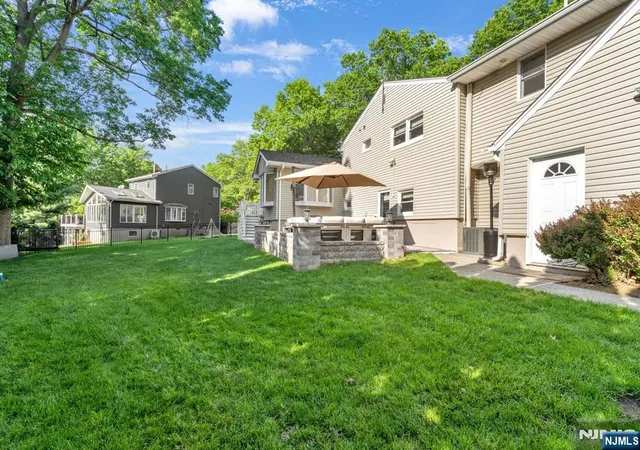 Photo 3 of Sale Pending at 31 Monhegan Ave, Wayne, NJ 07470 | MLS# 26019895 | Listing updated on 2026-07-08