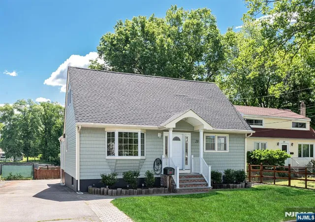Homes for sale in Little Falls, NJ | 20 Riverview Cir, Little Falls, NJ 07424 | MLS# 26019910