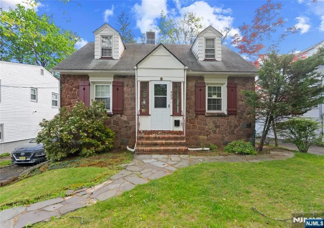 Homes for sale in West Orange, NJ | 433 Mount Pleasant Ave, West Orange, NJ 07052 | MLS# 26019936