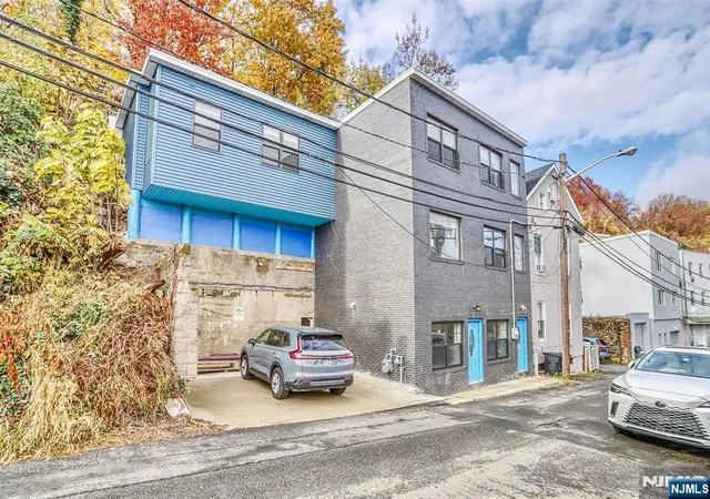 Photo 2 of Single family home for sale at 9017 Riverside Pl, North Bergen, NJ 07047 | MLS# 26019937 | Listing updated on 2026-09-29