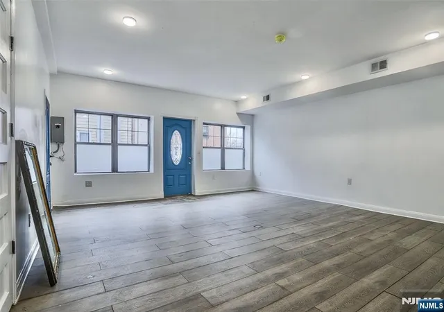 Photo 3 of Single family home for sale at 9017 Riverside Pl, North Bergen, NJ 07047 | MLS# 26019937 | Listing updated on 2026-09-29