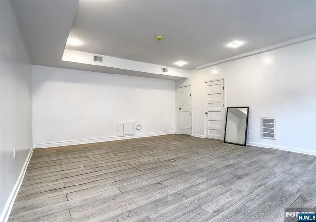 Photo 4 of Single family home for sale at 9017 Riverside Pl, North Bergen, NJ 07047 | MLS# 26019937 | Listing updated on 2026-09-29