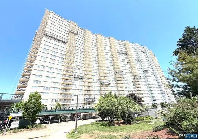 Photo 3 of Condo for sale at 555 North Ave #7K, Fort Lee, NJ 07024 | MLS# 26019938 | Listing updated on 2026-09-29