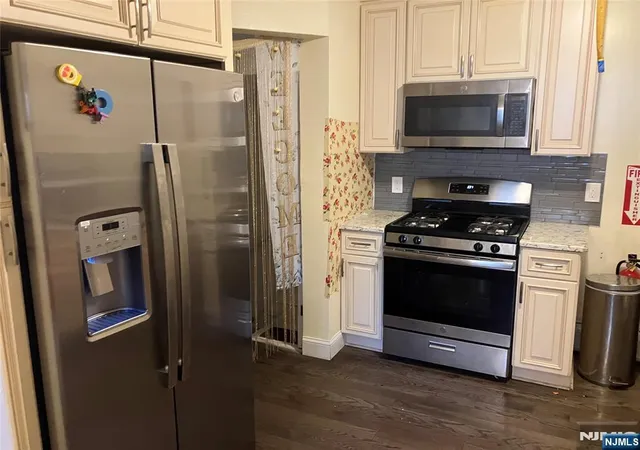 3rd image of 21 Lake St, East Orange, NJ 07017 | MLS# 26019944