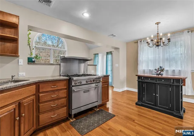 5th image of 15 High Mountain Rd, Oakland, NJ 07436 | MLS# 26019960