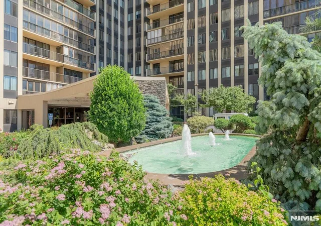 Homes for sale in Cliffside Park, NJ | 200 Winston Dr #106, Cliffside Park, NJ 07010 | MLS# 26019962