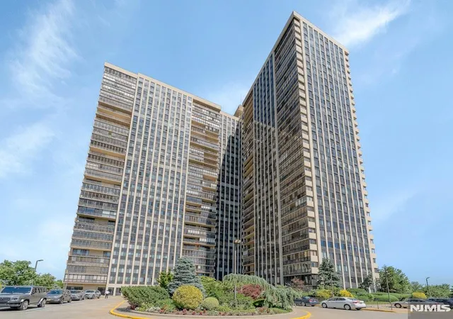 Homes for sale in Cliffside Park, NJ | 200 Winston Dr #106, Cliffside Park, NJ 07010 | MLS# 26019962