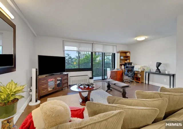 Homes for sale in Cliffside Park, NJ | 200 Winston Dr #106, Cliffside Park, NJ 07010 | MLS# 26019962