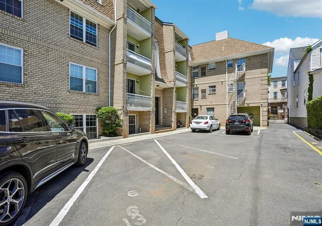 Homes for sale in Newark, NJ | 272 276 Walnut #6D, Newark, NJ 07105 | MLS# 26020017