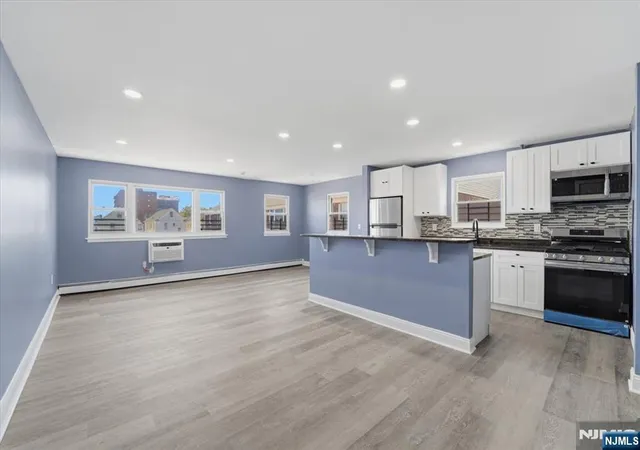 Homes for sale in Elizabeth, NJ | 816 W Grand St, Elizabeth, NJ 07202