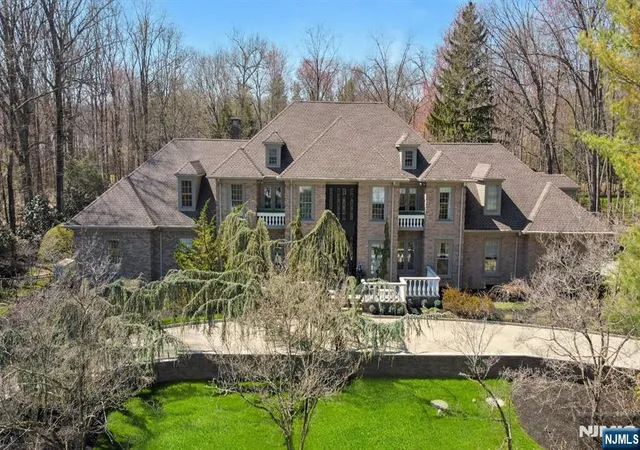 Homes for sale in Saddle River, NJ | 31 Burning Hollow Rd, Saddle River, NJ 07458 | MLS# 26020075