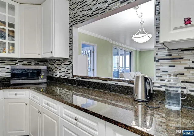 3rd image of 2000 Linwood Ave #16J, Fort Lee, NJ 07024 | MLS# 26020078