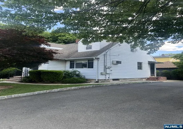 16th image of 2 Davis Dr, Lodi, NJ 07644 | MLS# 26020107