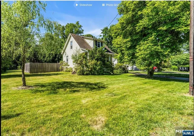 Homes for sale in Wyckoff, NJ | 210 Franklin Ave, Wyckoff, NJ 07481 | MLS# 26020111