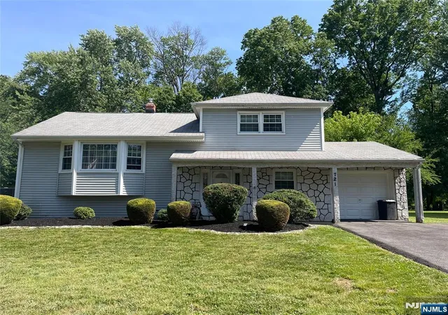 Homes for sale in North Plainfield, NJ | 721 Taft Ave, North Plainfield, NJ 07063 | MLS# 26020177